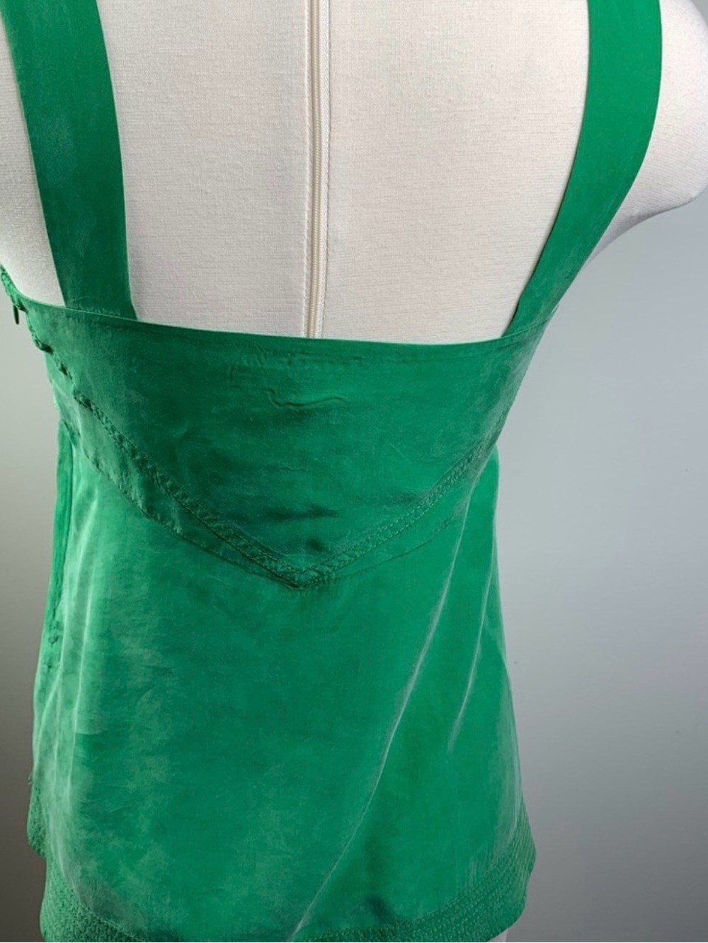 Diane Von Furstenberg Emerald Green Sleeveless Bow Front Top - Picture 7 of 13